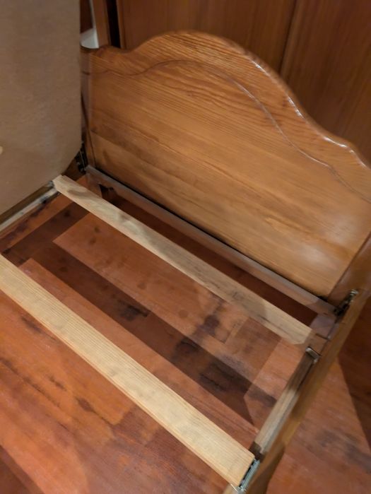 Cama de solteiro Cerne