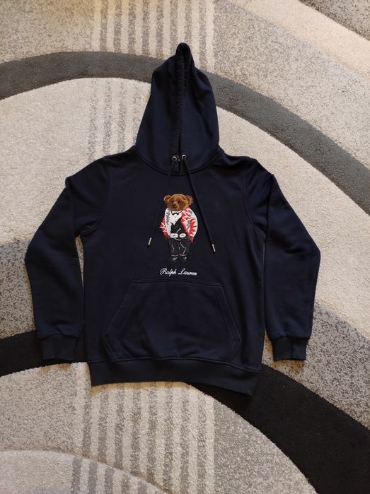 Bluza z misiem haftowanym