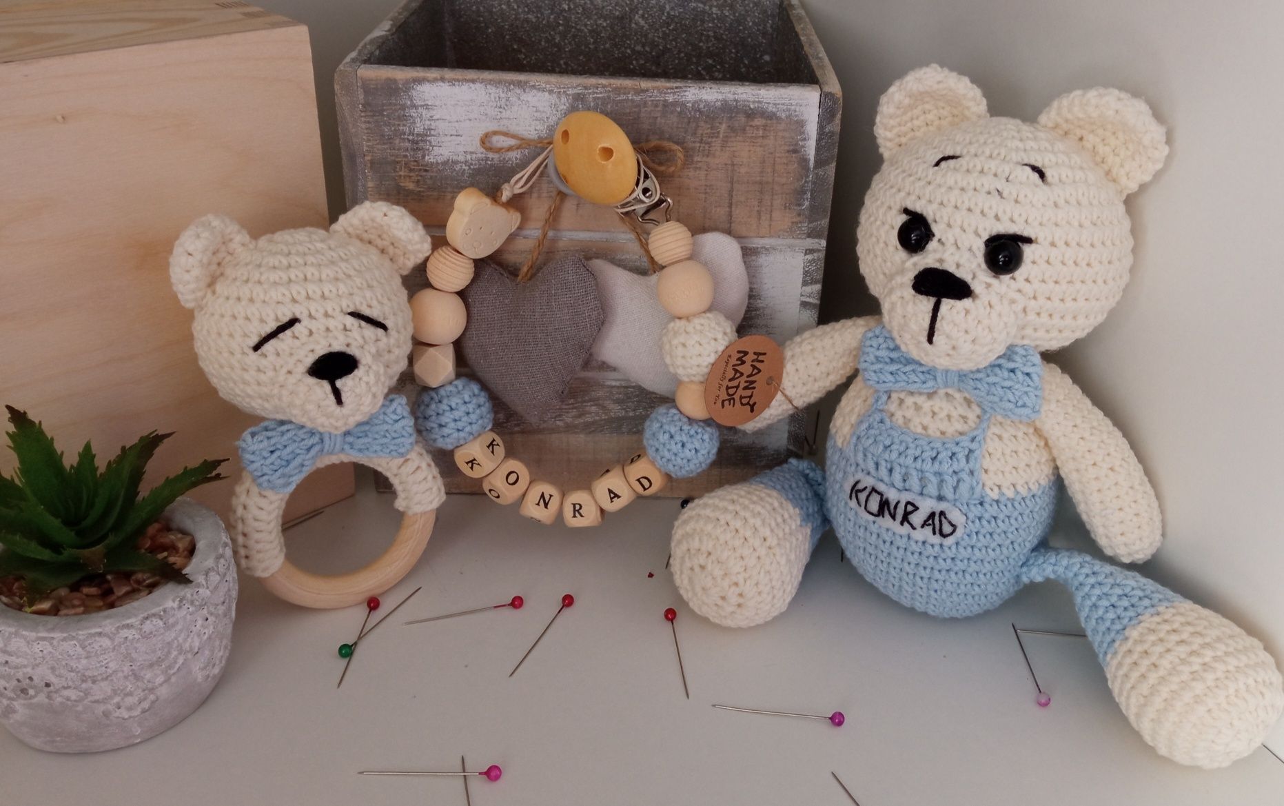 Prezent na chrzest wyprawka narodziny babyshower miś na szydełku handm