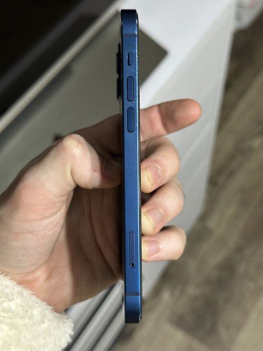 iPhone 12 64gb, R-sim, нормальний стан, акумулятор 92%