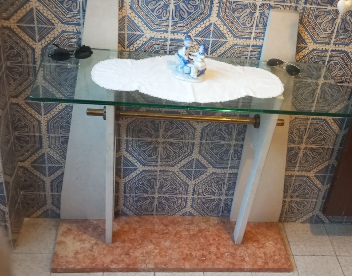 Aparador de mármore e vidro. Oportunidade! Peça de antiquário.