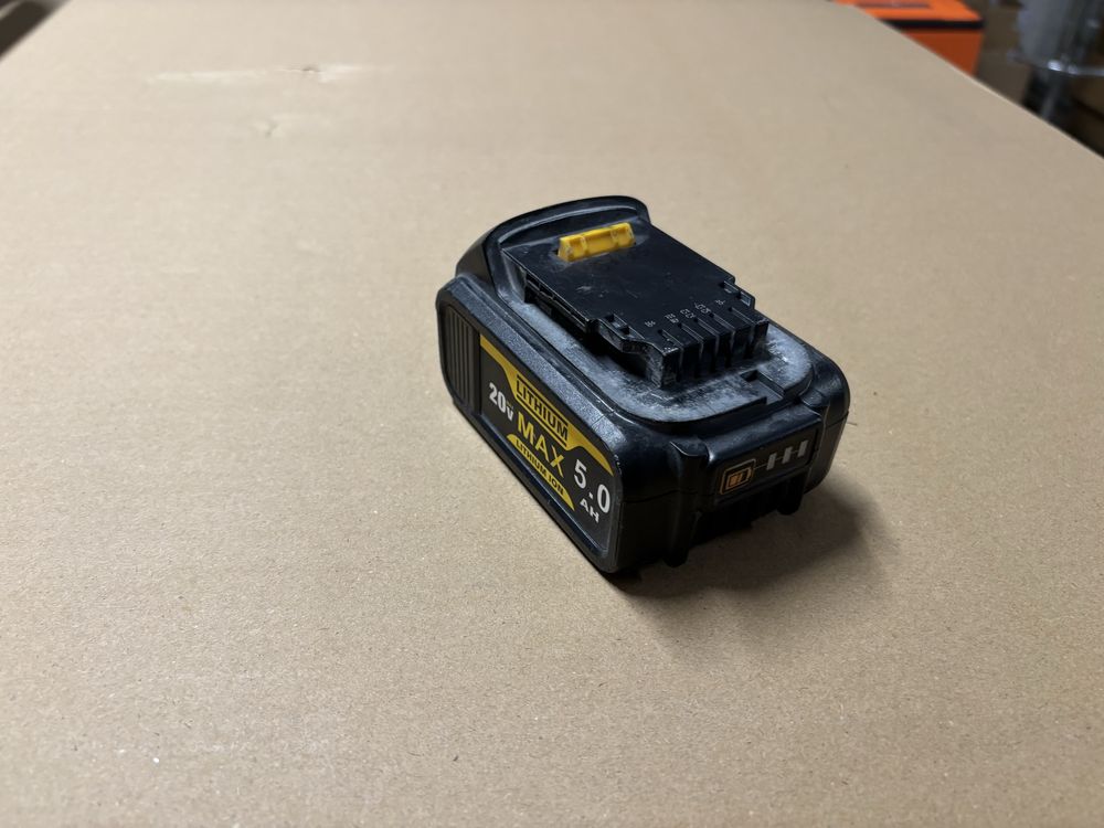 ### Bateria Compativel DeWalt 20V 5ah ##