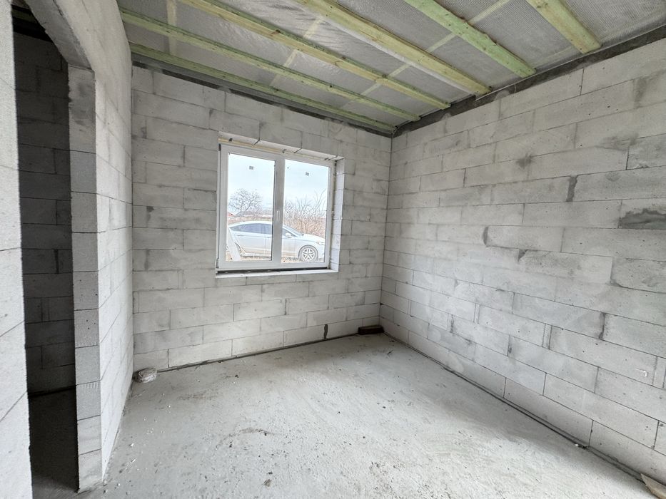 Новобудова 96м2 з терасою + 5сот землі