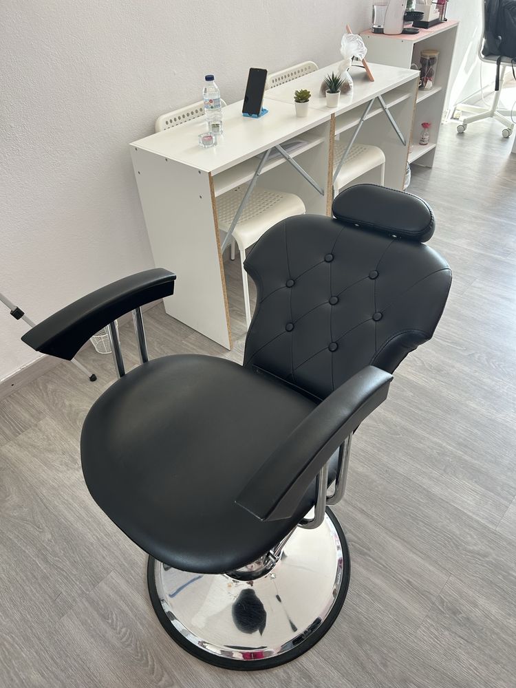 Cadeira salao 275 € cada uma