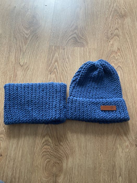 Niebieski komplet czapka i komin z wełną Merino handmade