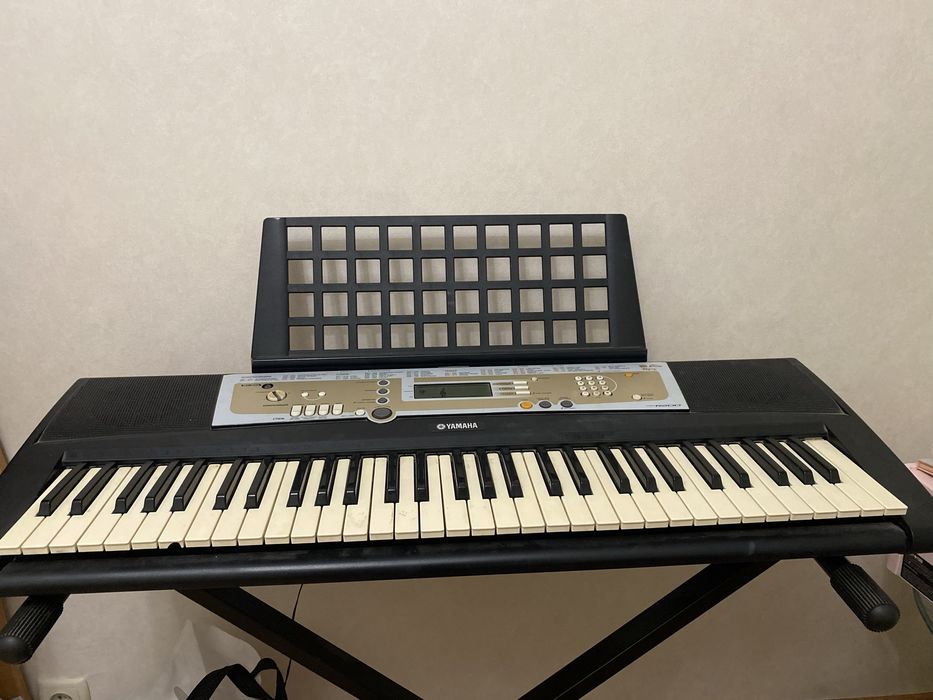 Синтезатор для навчання YAMAHA