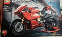 LEGO 42107 Ducati Panigale V4 R