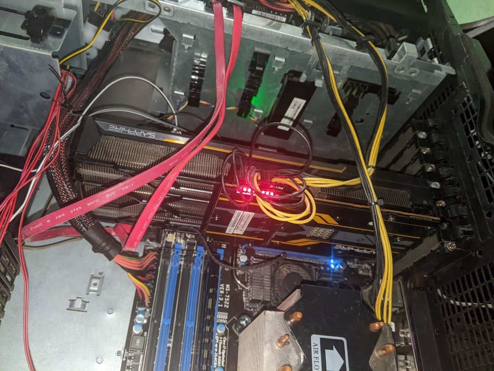 Sapphire Radeon R9 Fury Tri-X 4096MB HBM