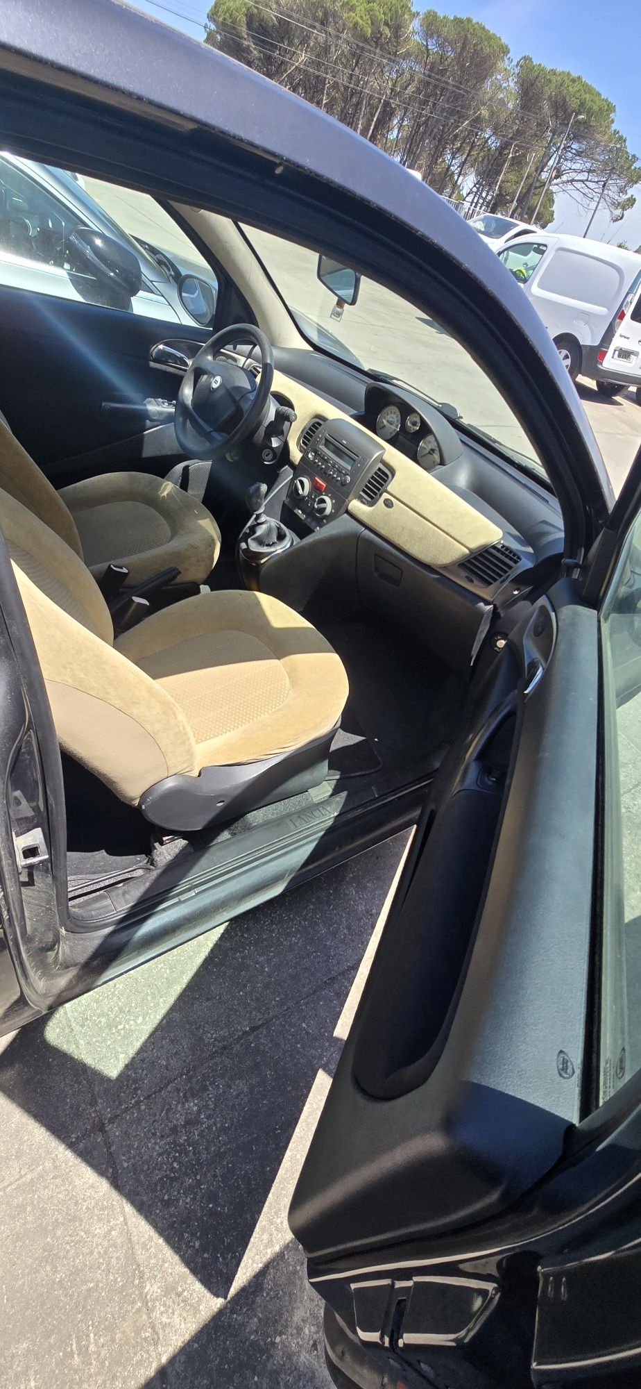 lancia ypsilon 2004
