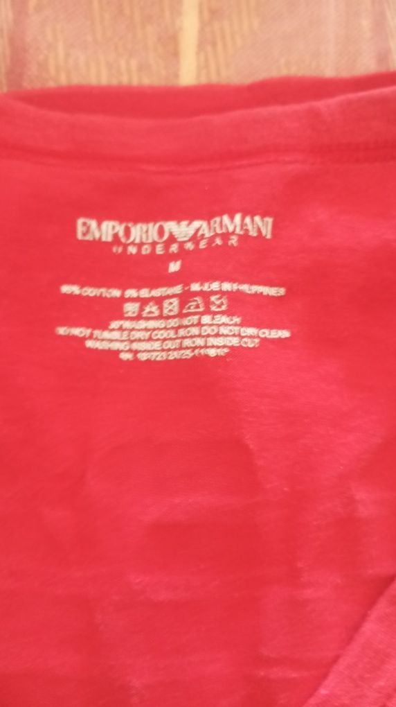 T-shirt Armani homem vermelho M