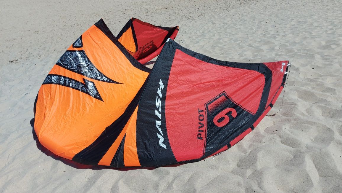 Kitesurf kite Naish pivot 2022 9M
