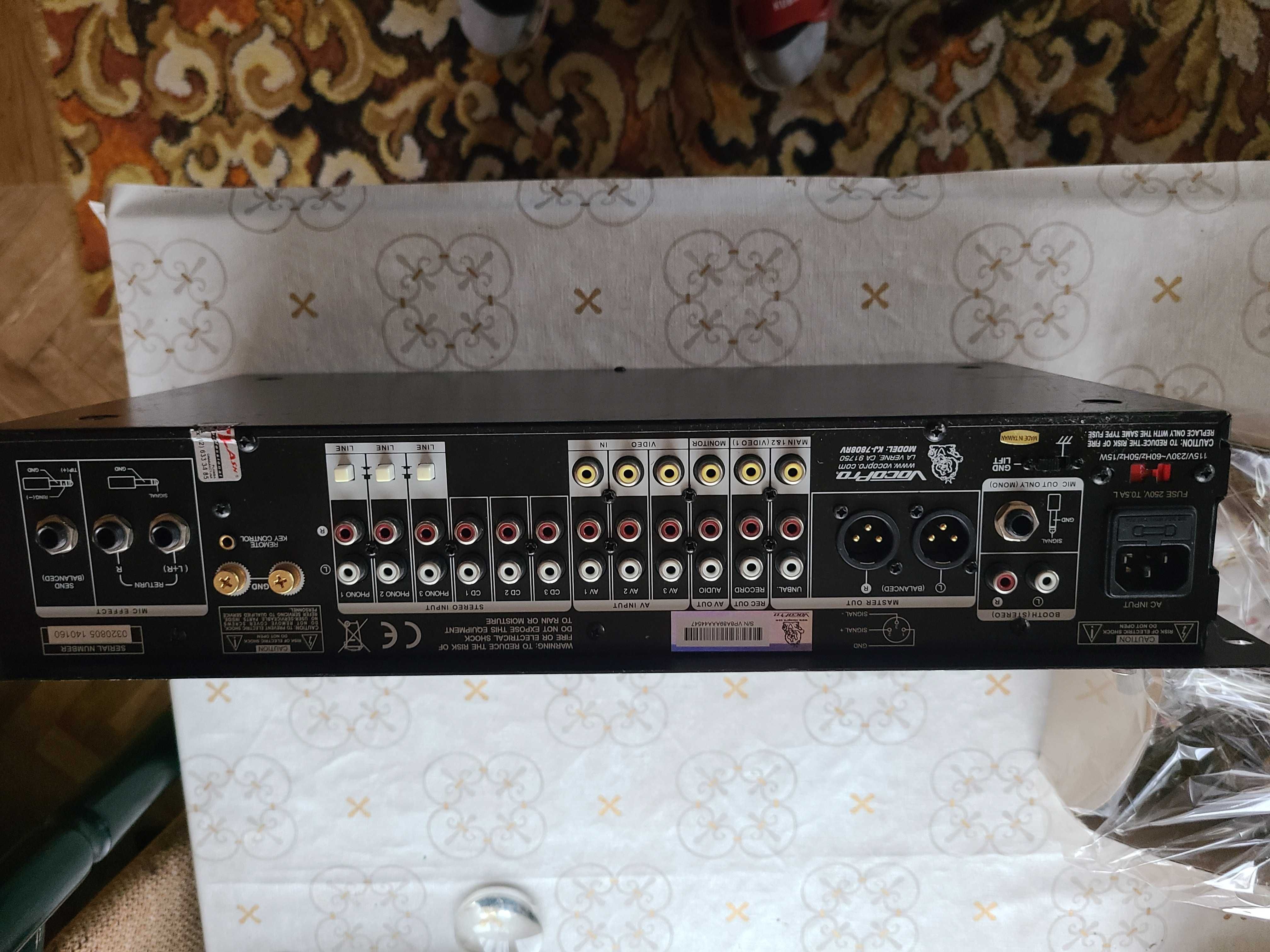 Audio/Video Mikser-VocoPro KJ-7808 RV Karaoke/DJ/VJ Mixer with 4 Mic