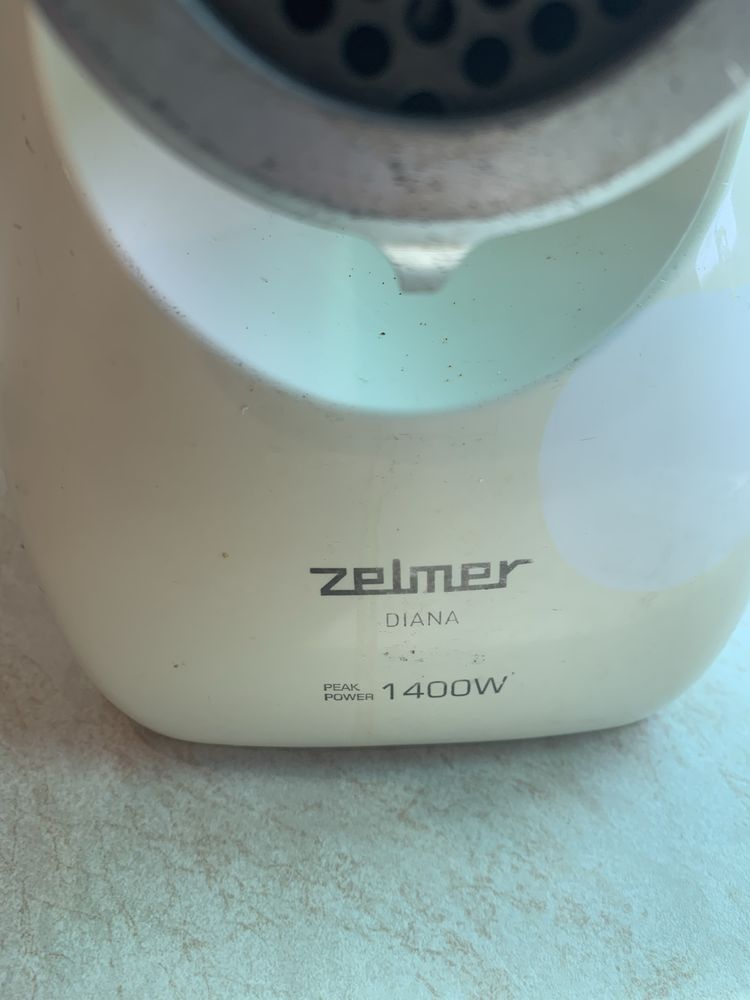 Электромясорубка Zelmer 1400w