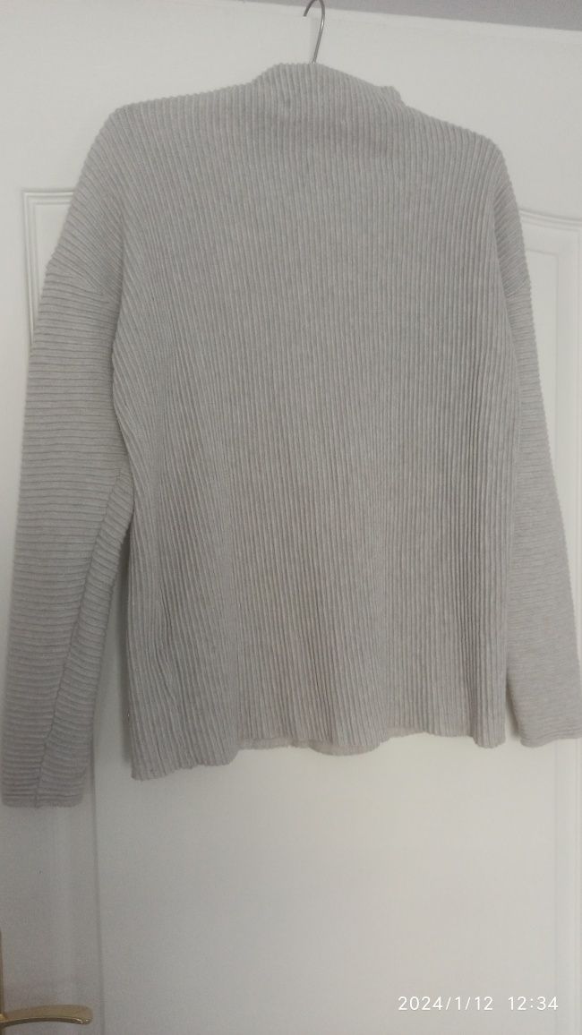 Reserved sweter sweterek w prążki cieplutki