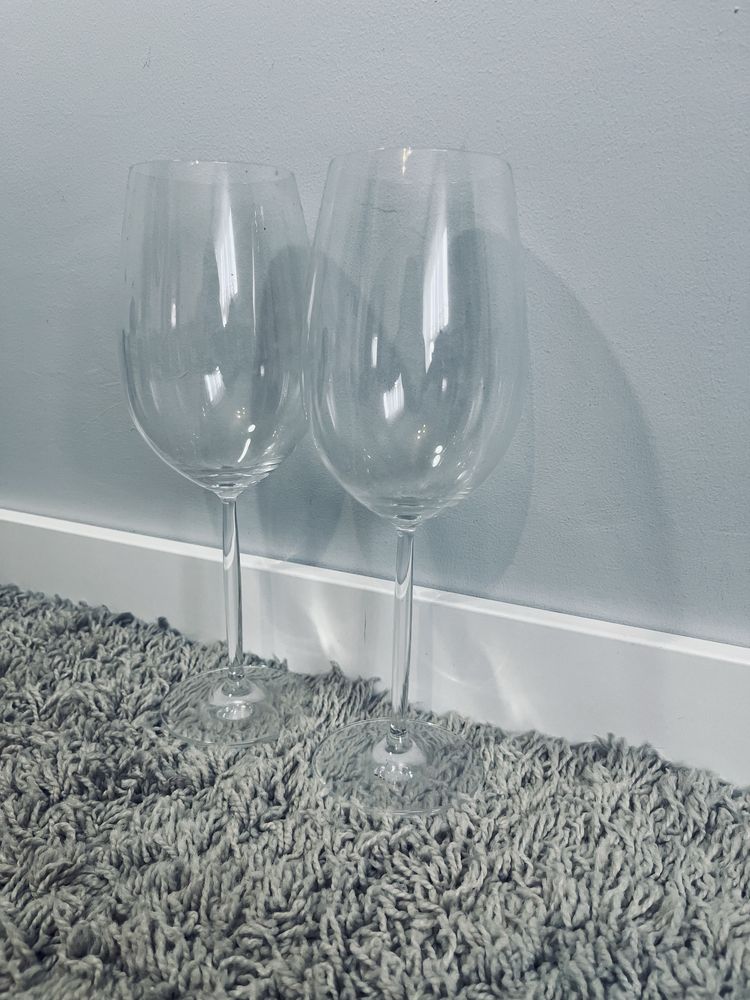 Zestaw dwoch kieliszkow na wino duze kielichy pucharki szklane