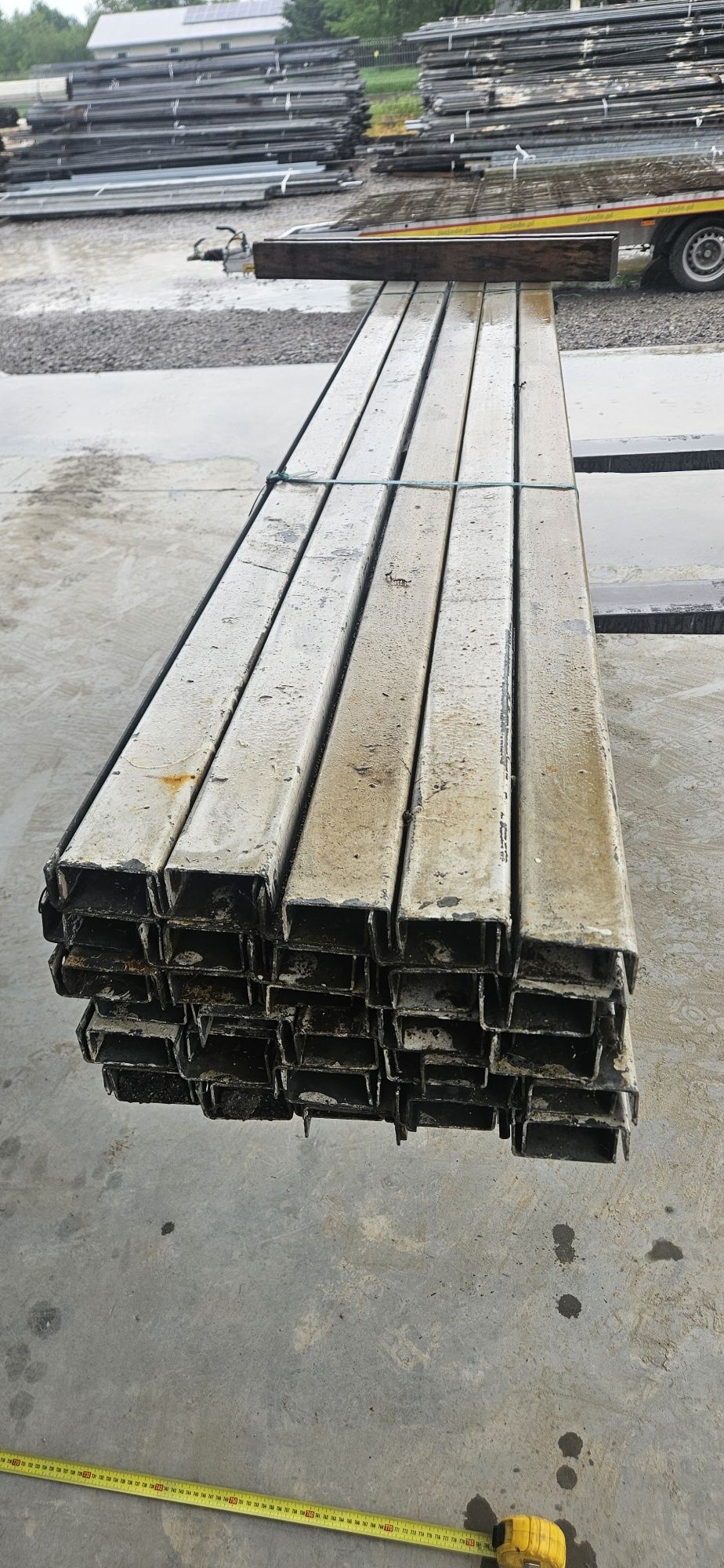 Ceownik ocynkowany 80x40x3