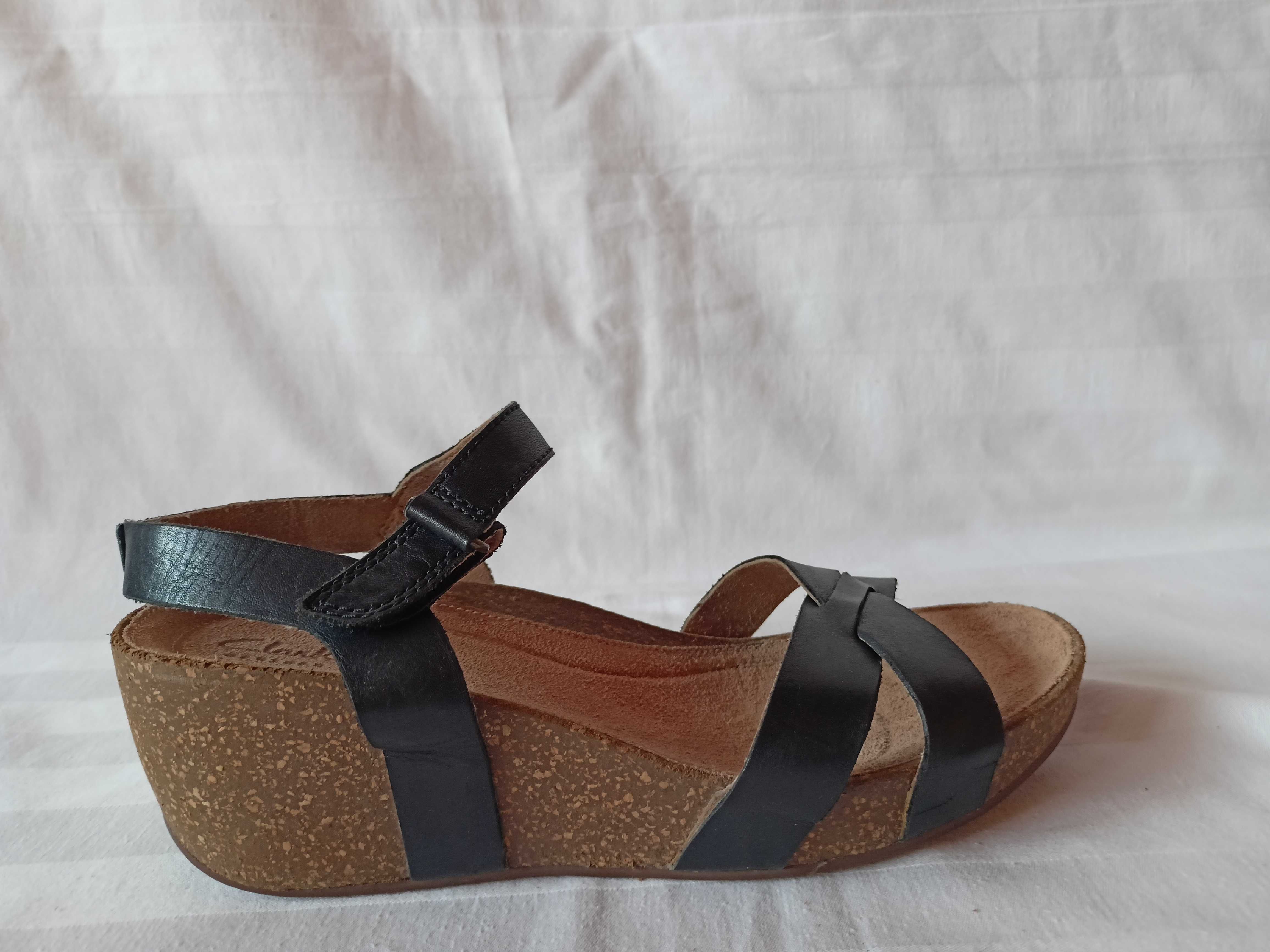 Clarks roz.  41 M/ UK 7 D/- dł. wkł. 26 cm- skóra