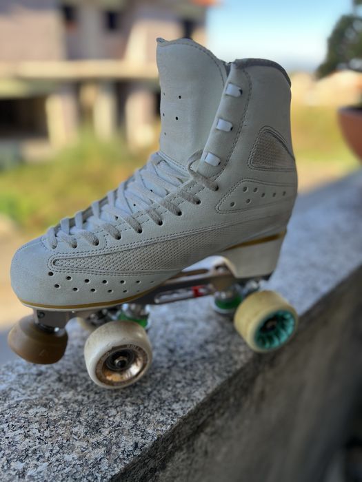 Patins de patinagem artistica