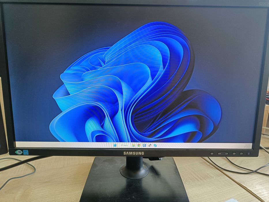 Новий Монітор 21.5" Samsung S22C200B Black