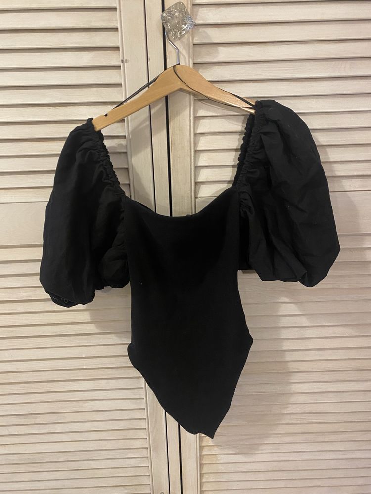 Body z bufiastymi rękawami zara r. S