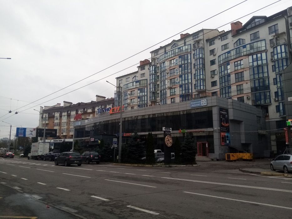 Продається 3 кімнатна квартира в центрі міста