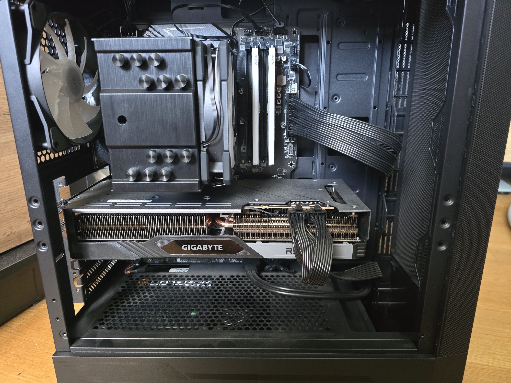 Komputer gamingowy Ryzen 5 5600 RX7800XT