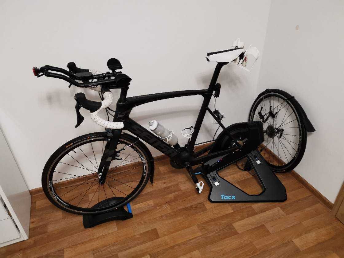 Trenażer TACX NEO 2T Smart