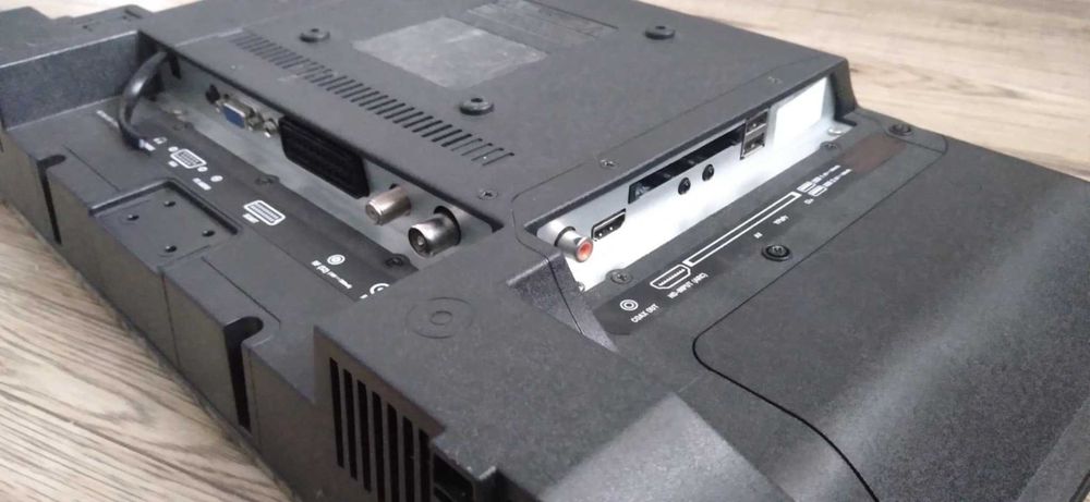 Telewizor Skymaster 22 cale stan nieznany ekran cały USZKODZONY