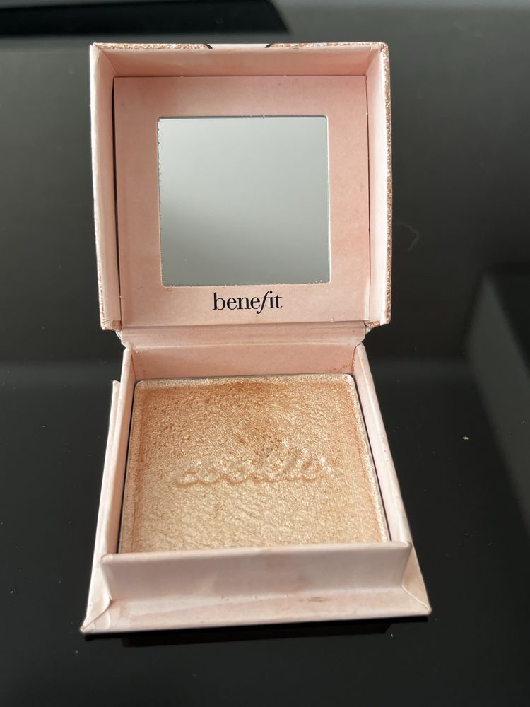 Rozświetlacz Cookie Benefit Cosmetics