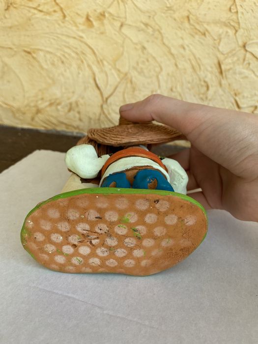 Статуэтка фигурка Пасечника (козак с медом)