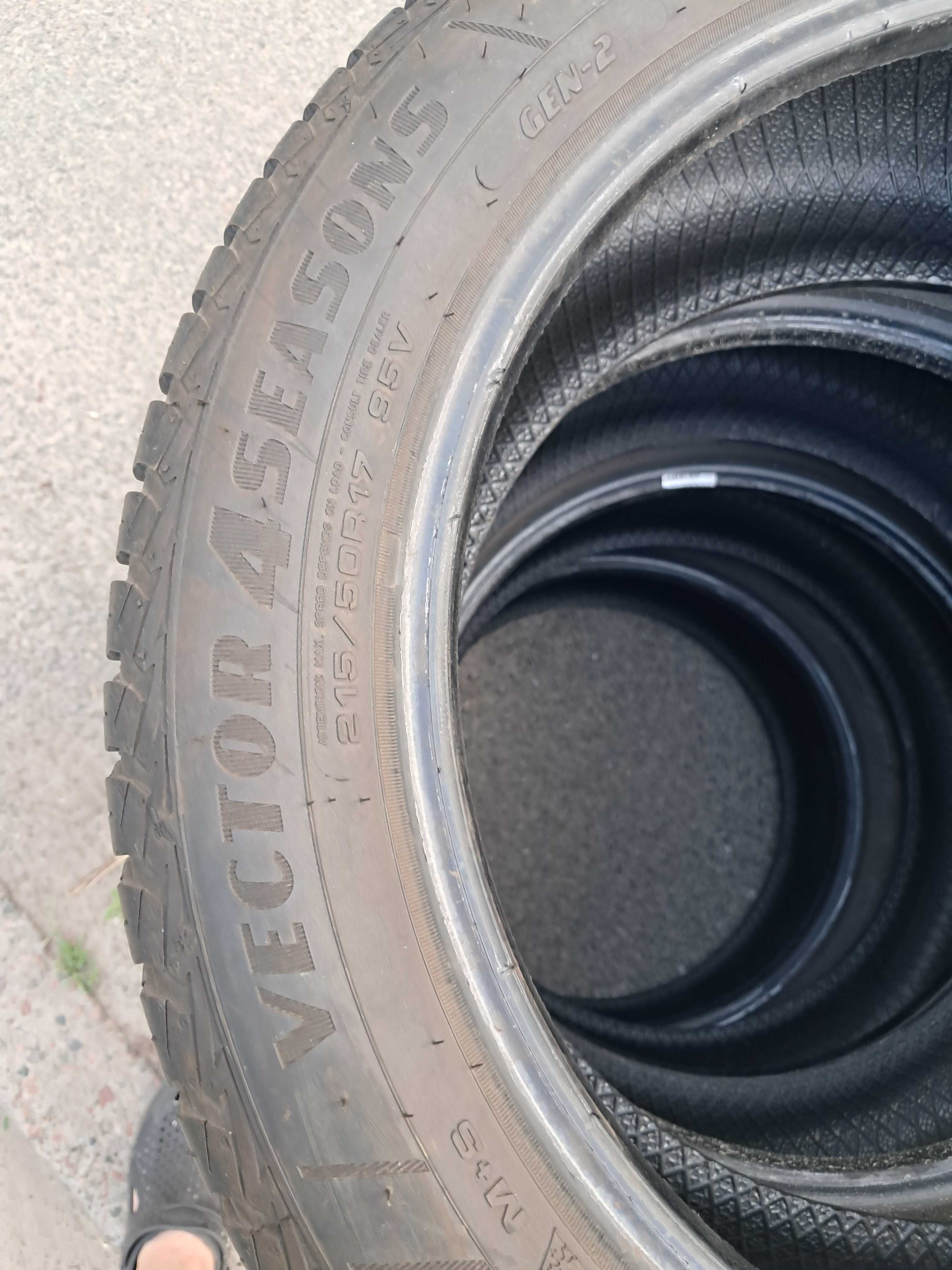 Автошина Goodyear Vector 4 Seasons Gen-2 215/50 R17 95W