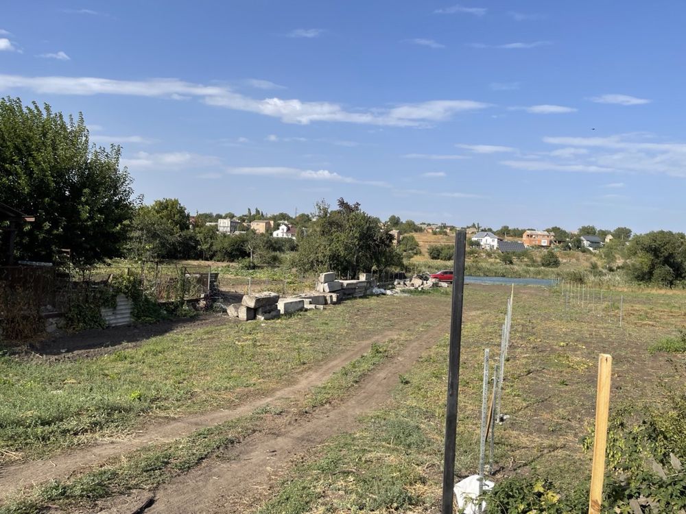 Продам земельну ділянку до річки