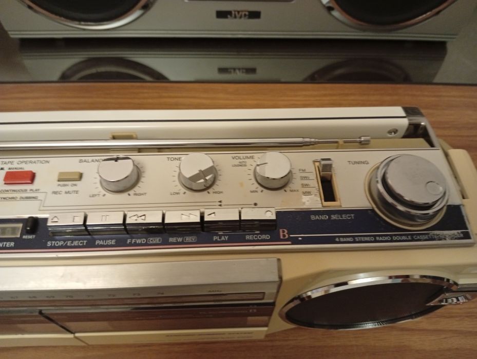 Магнитофон Sanyo M-W15k.