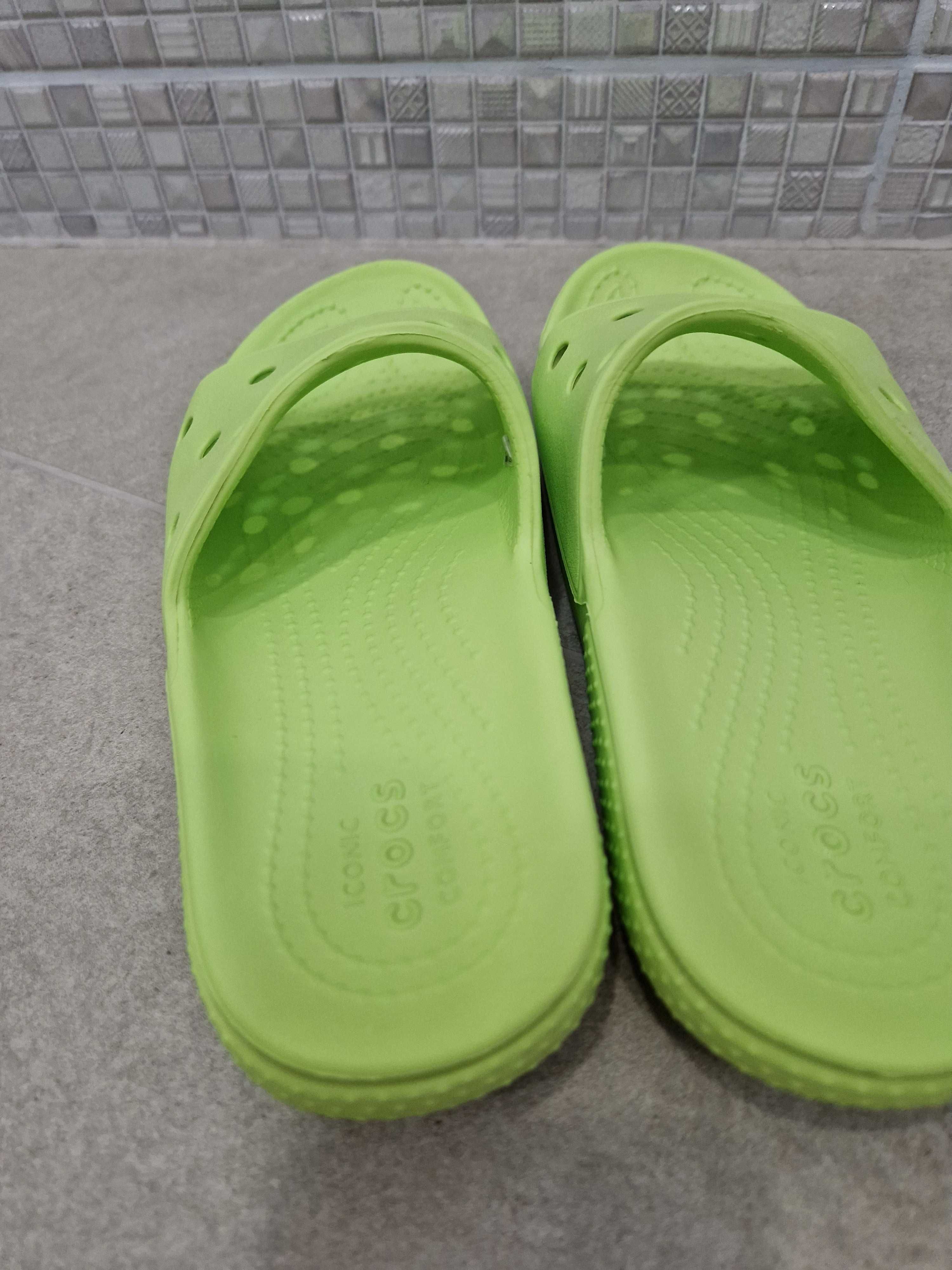 Дитячі шльопанці Crocs, J3