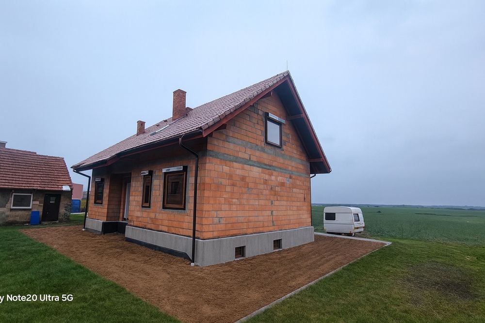 Budowa domów, przebudowa, montaż instalacji wod-kan, elektryczna