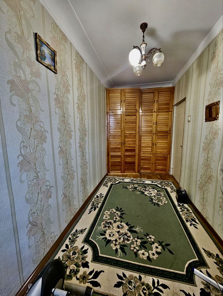 Продаю 3 х комнатную квартиру в ЦЕНТРЕ/ М. Морская/ СЕРТИФИКАТ
