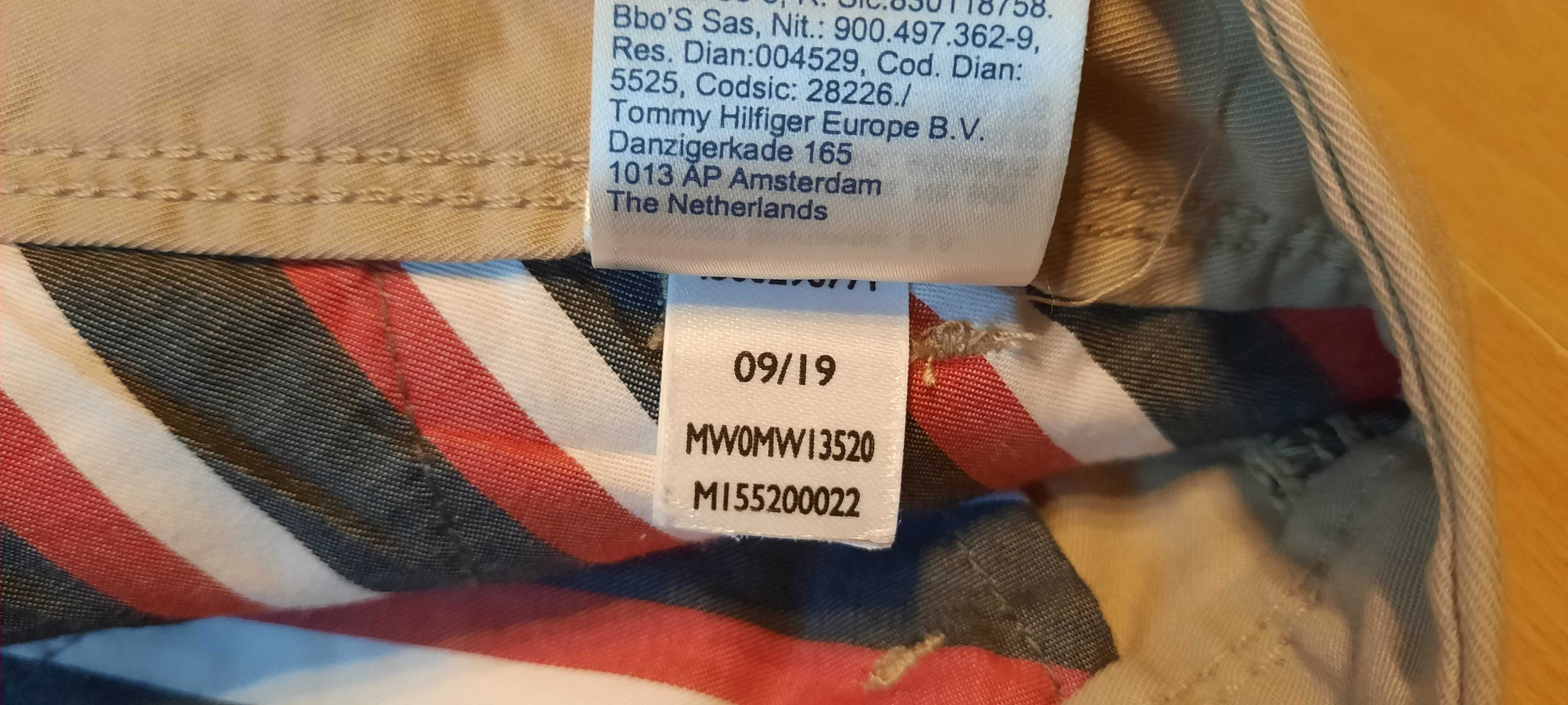 Krótkie spodnie TOMMY HILFIGER r.XL (W40) stan idealny