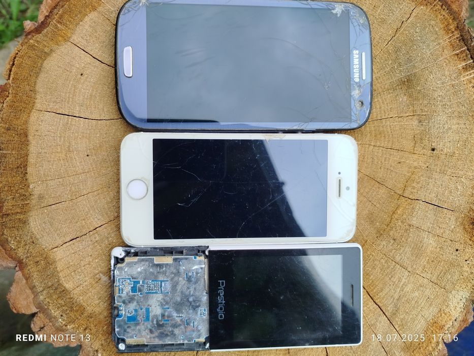 телефони на запчастини