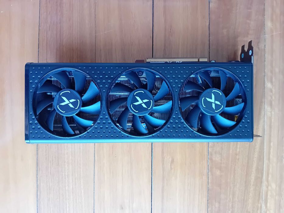 Placa Gráfica AMD Radeon RX 6600 XT Black 8GB GDDR6