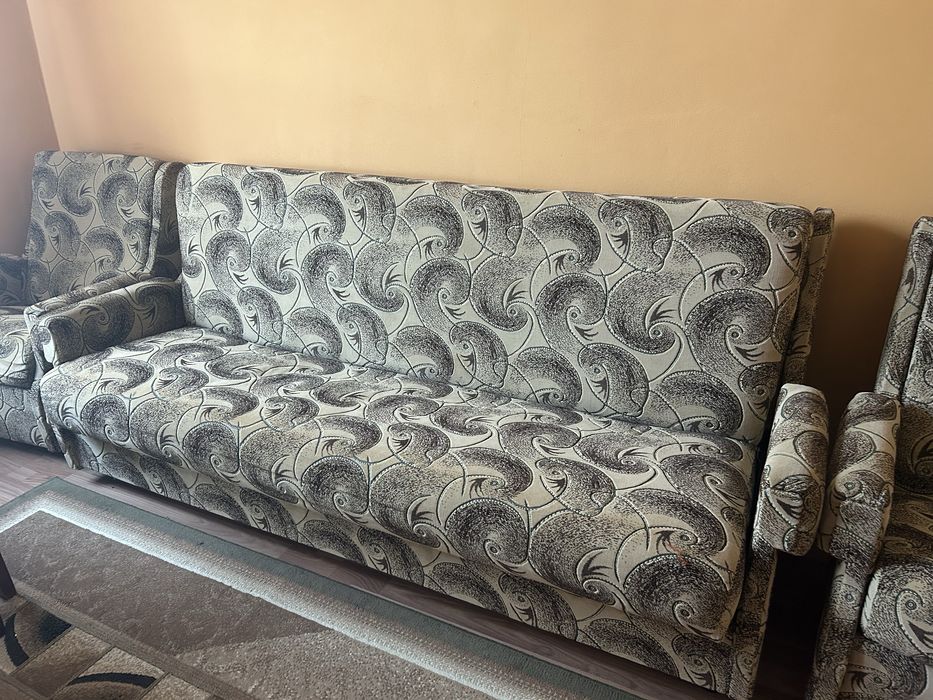 Продам диван і 2 крісла