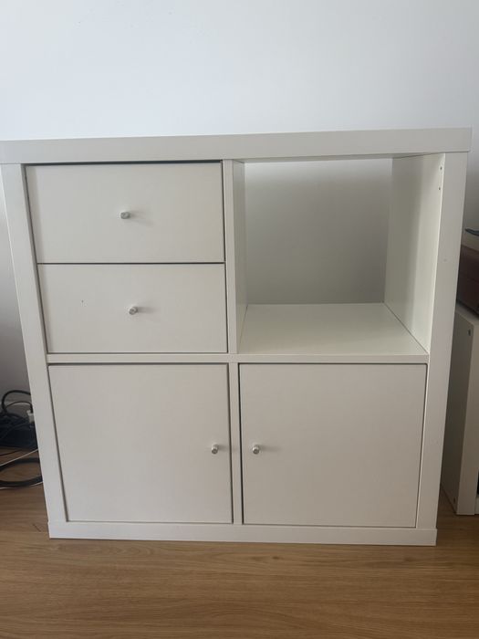 Estante kallax com 2 gavetas e 2 portas