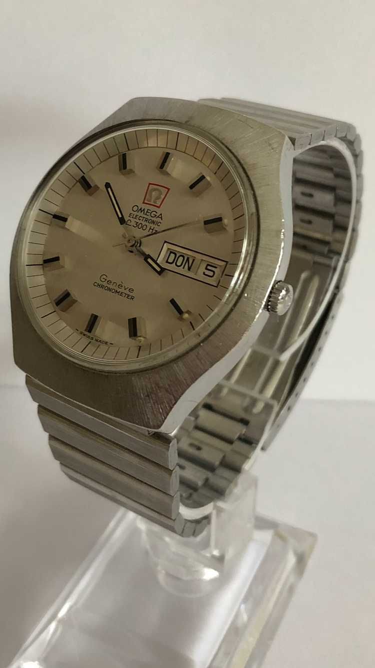 Omega Geneve Electronic F300Hz Chronometer, Day Date, 40 mm