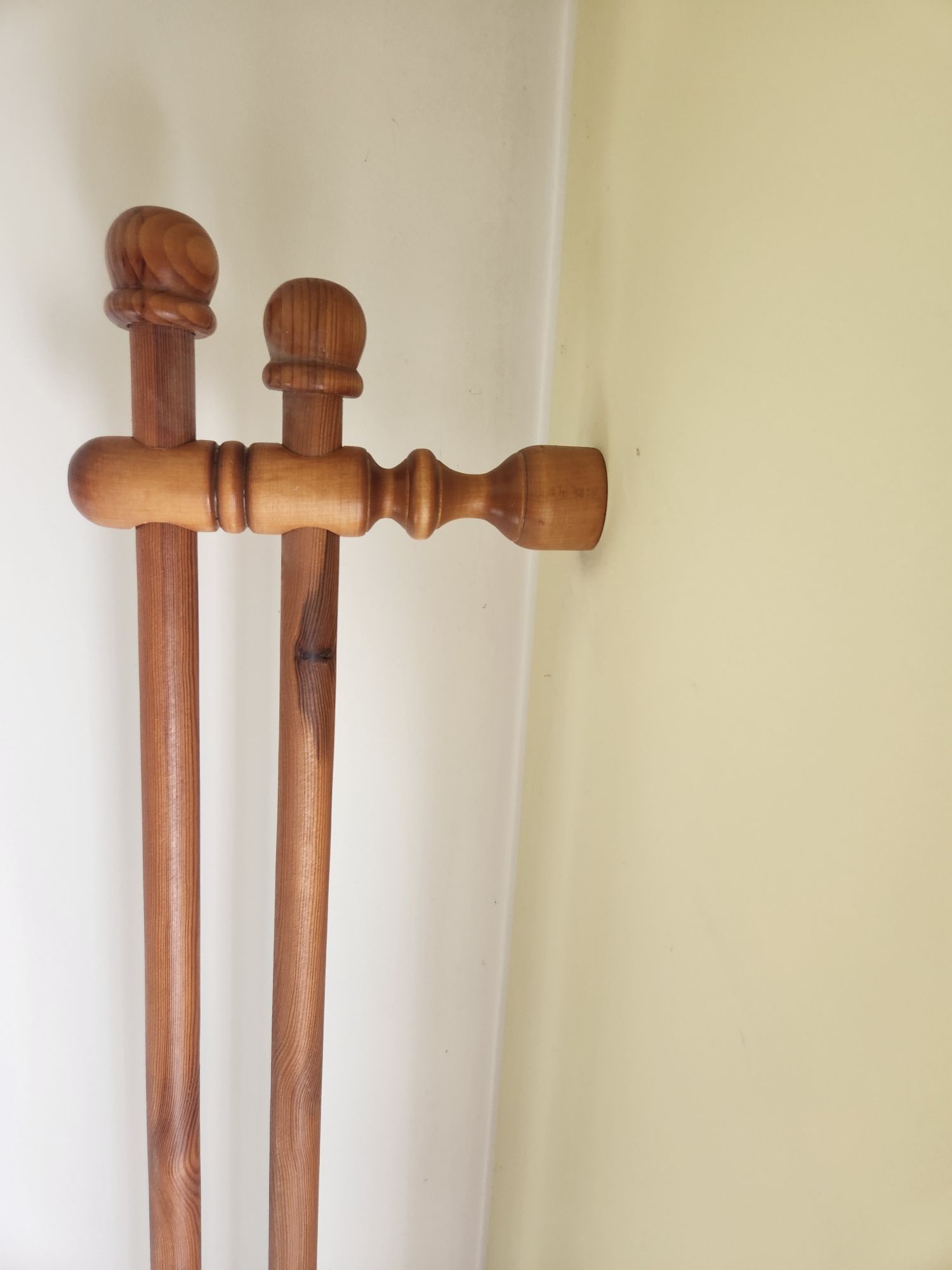 Karnisz drewniany sosna długości 310 cm