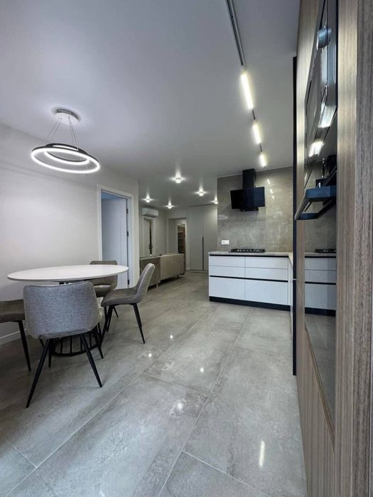 Продаж 3 кімнатної квартири по вул. Текстильна