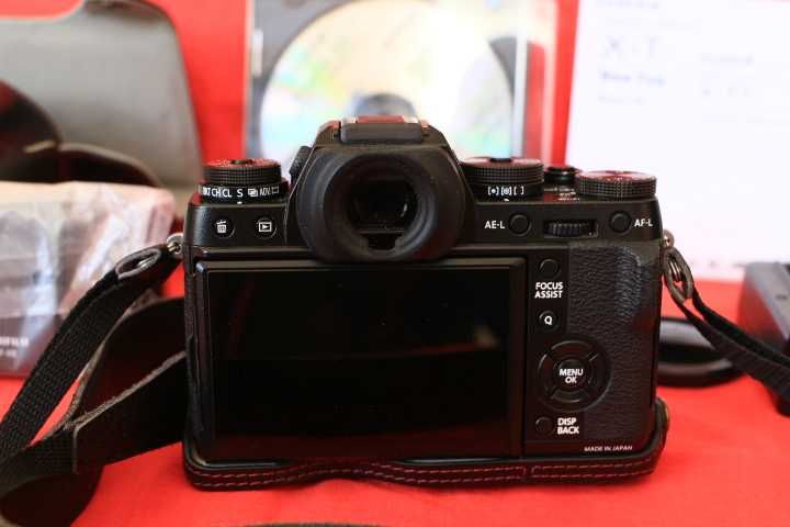 Беззеркалка-легенда Fujifilm XT-1 плюс Fujinon 18-55 2.8-4