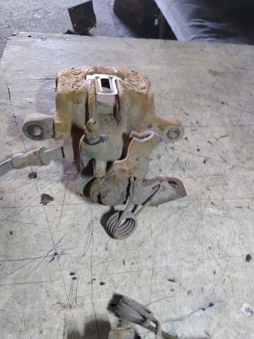 Zacisk hamulcowy tył lewy prawy Sharan Galaxy Alhambra mk1 oryginał