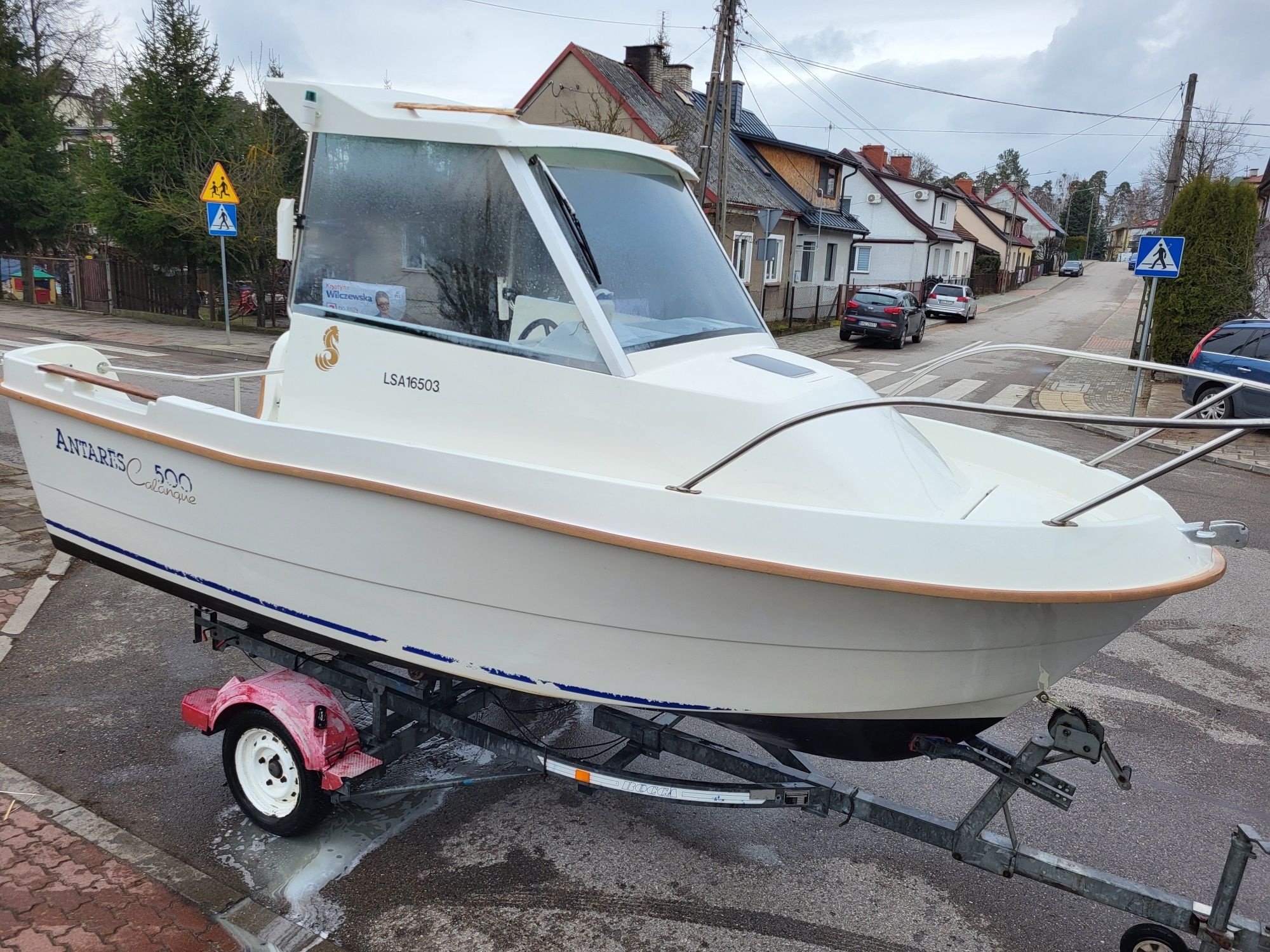 Lodz kabinowa Pilothouse Antares 500 lodka 5m