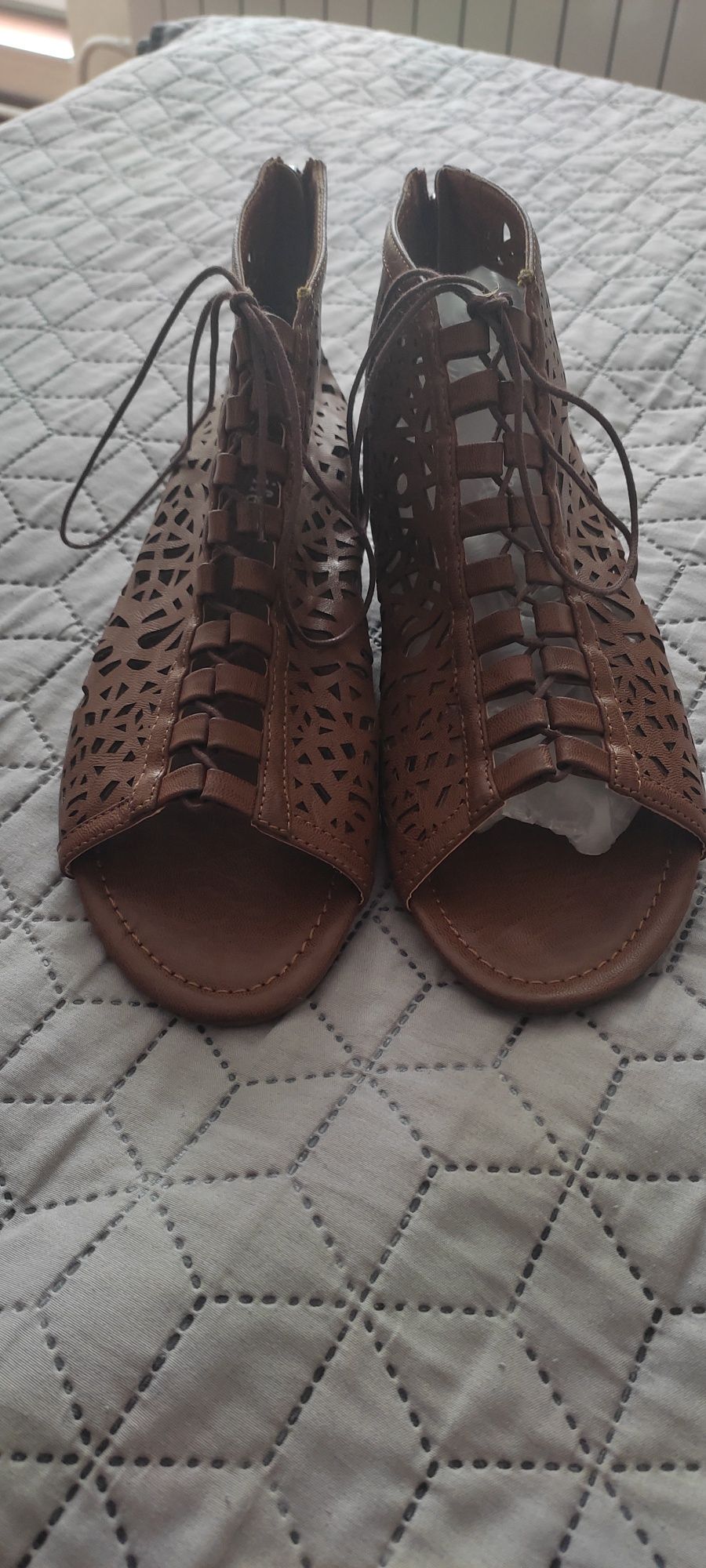Sandały letnie wiązane Boho rzymianki 41