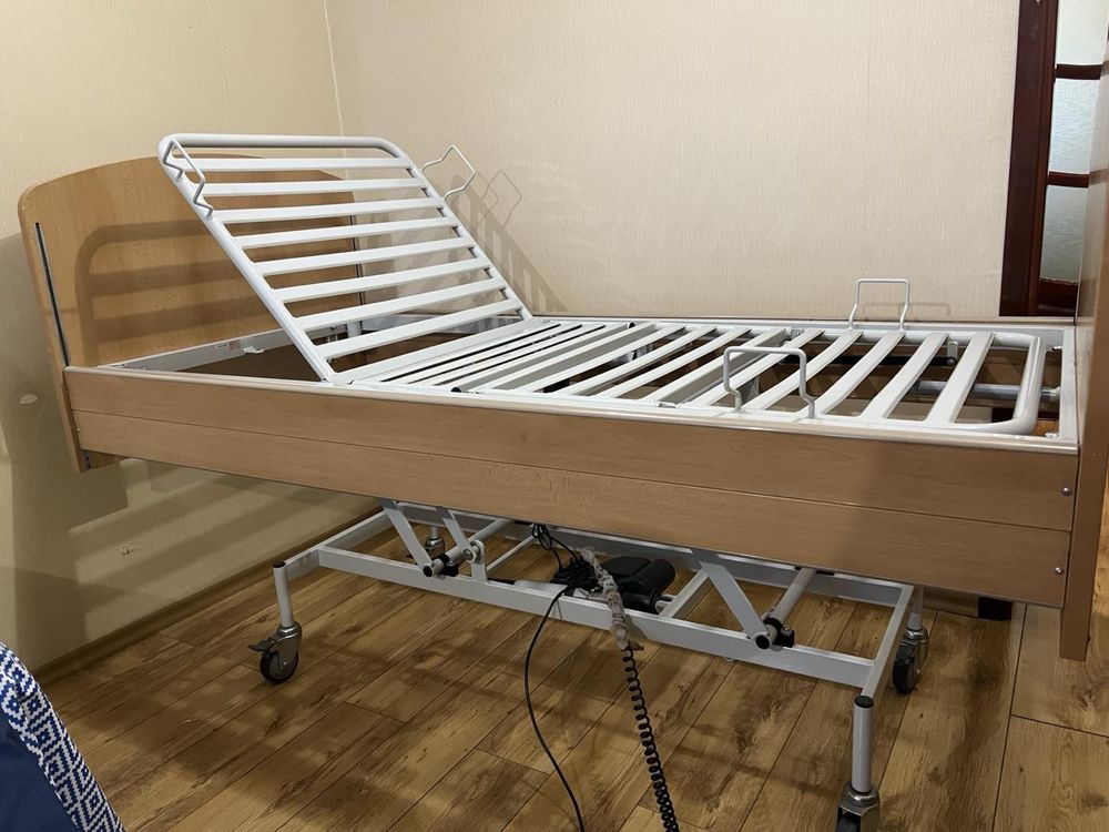 Ліжко функціональне