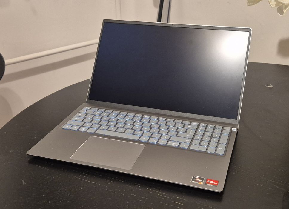 Laptop Dell Inspiron 15 16 GB RAM 512GB SSD Win11 BDB